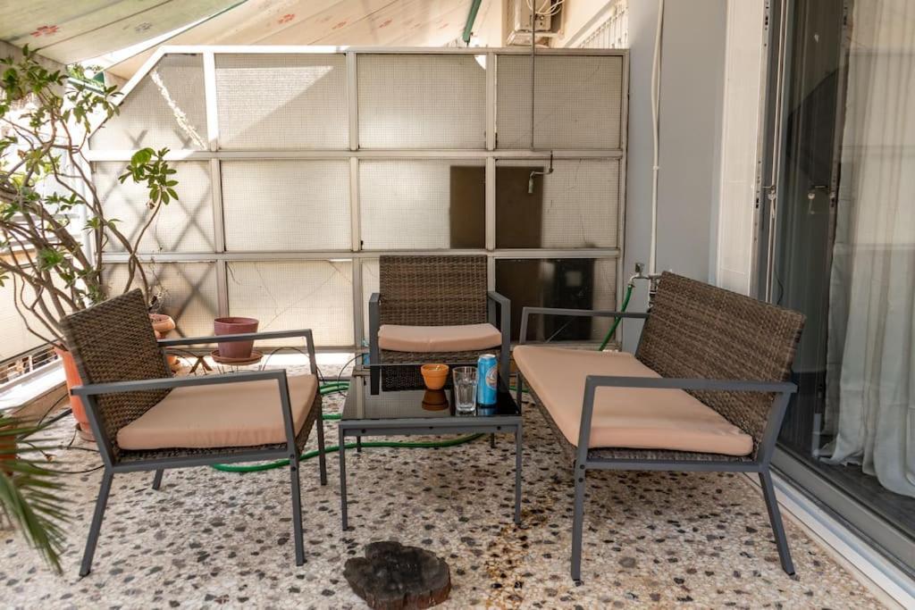 Saffron Apartment In Central Atene Esterno foto